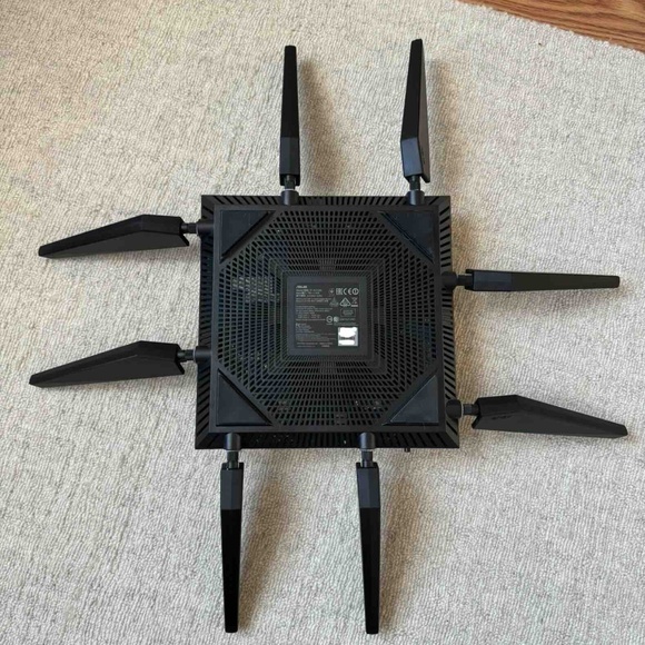 ASUS AC5300 Wireless Tri-Band - Picture 2 of 5